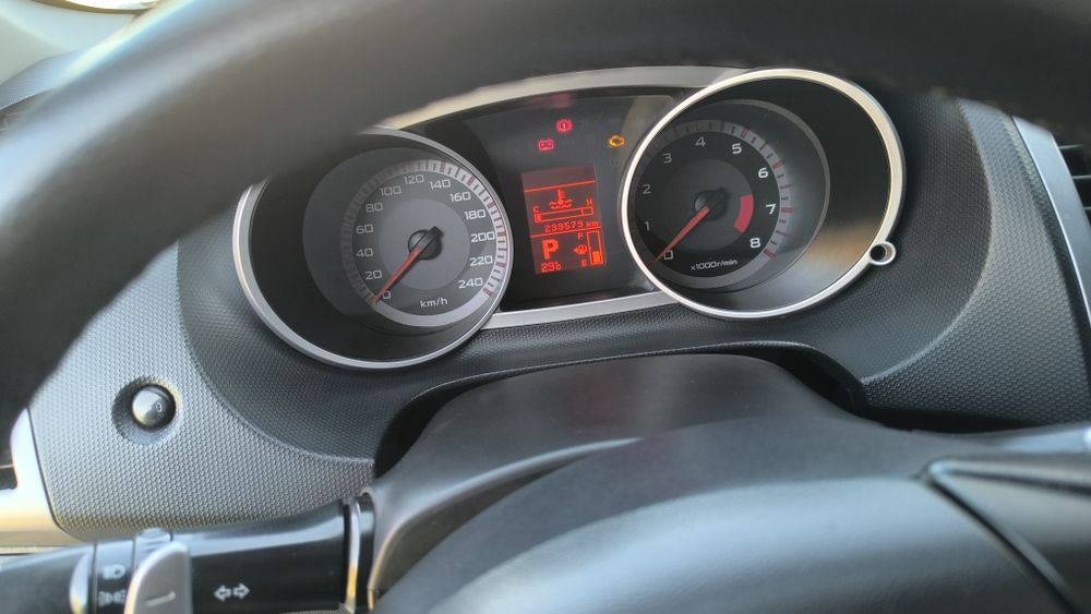 Mitsubishi outlander XL