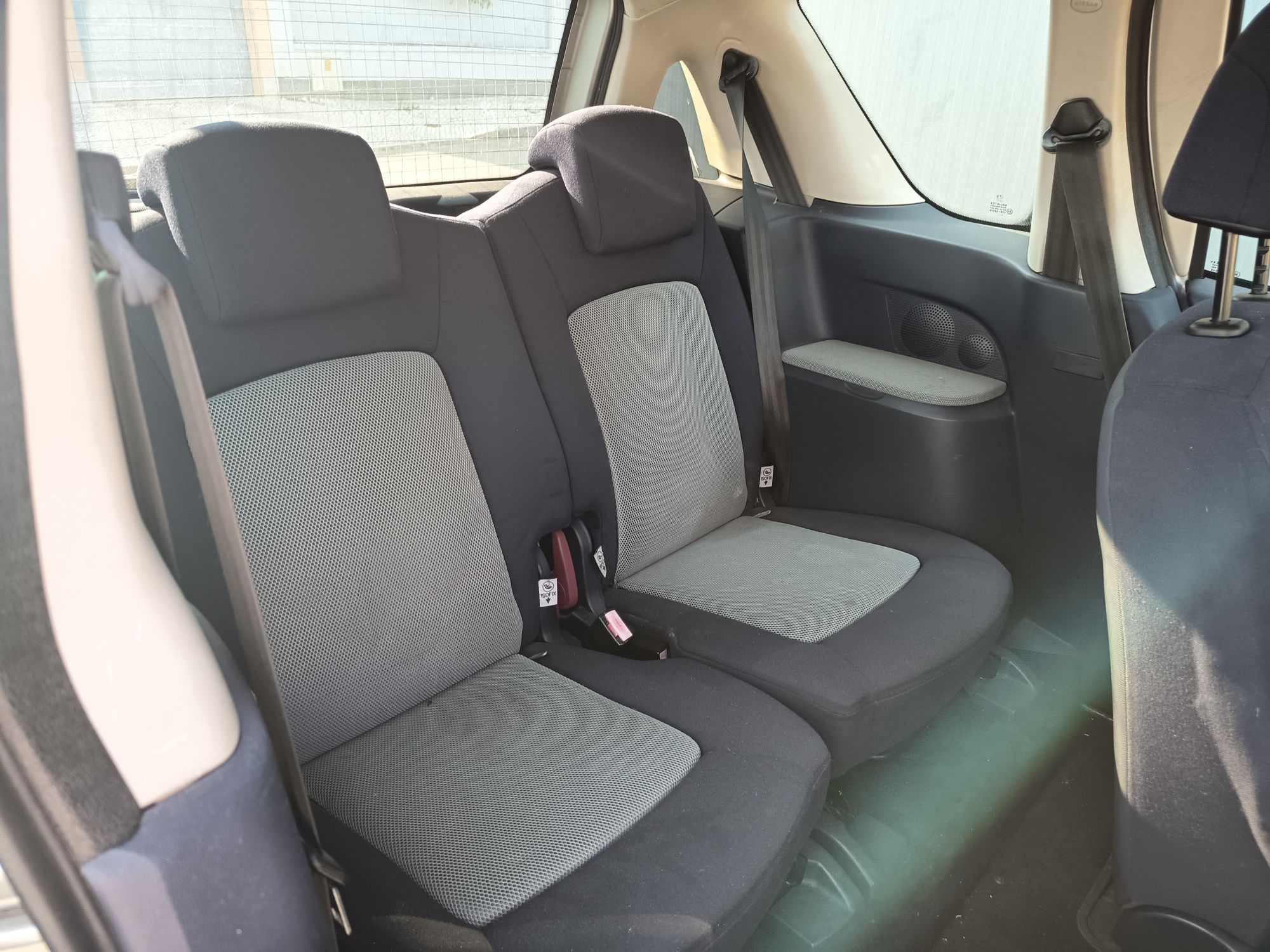 PEUGEOT 1007 - Diesel