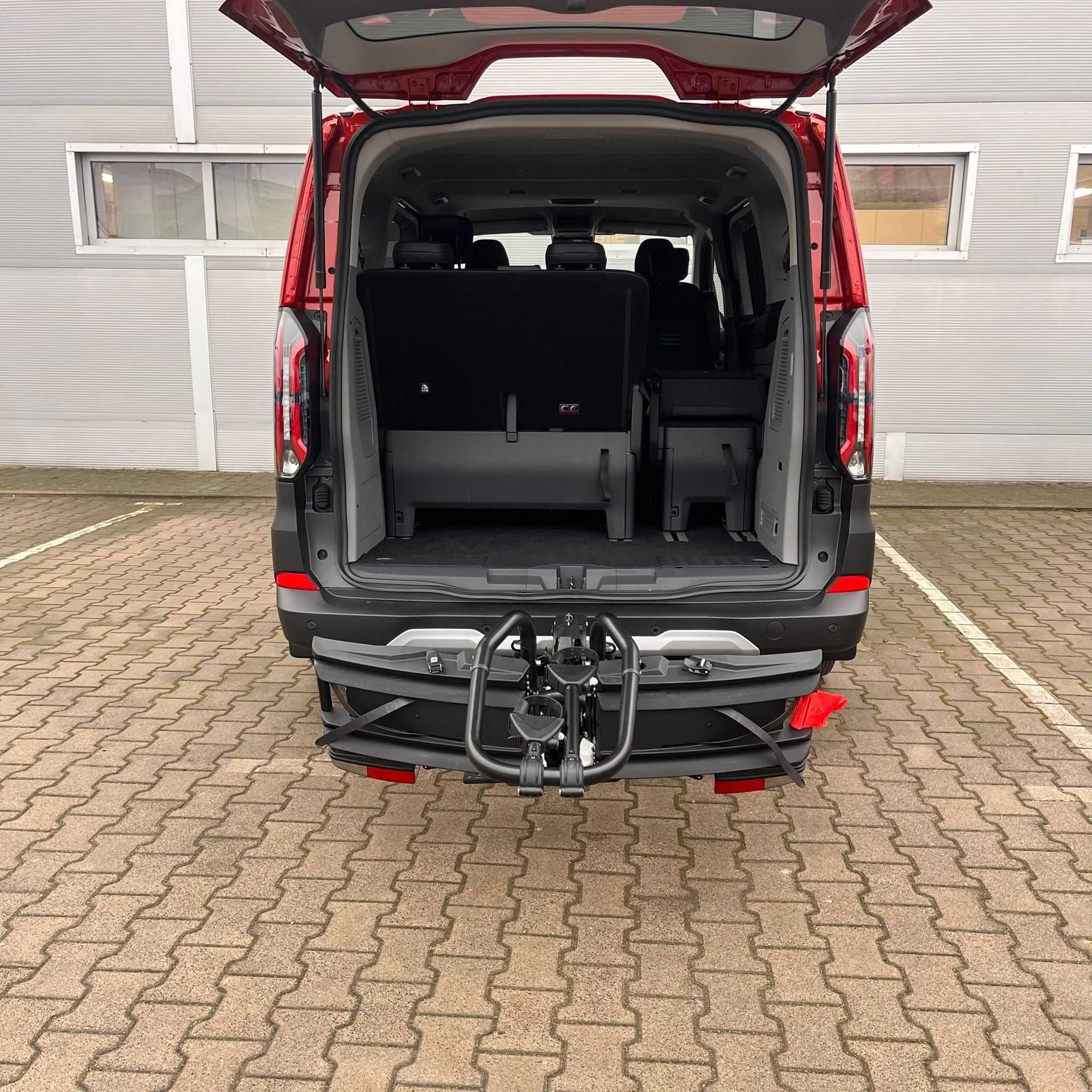 Uchwyt na rowery elektryczny, MTB, opona do 10cm - Ford Tourneo Custom