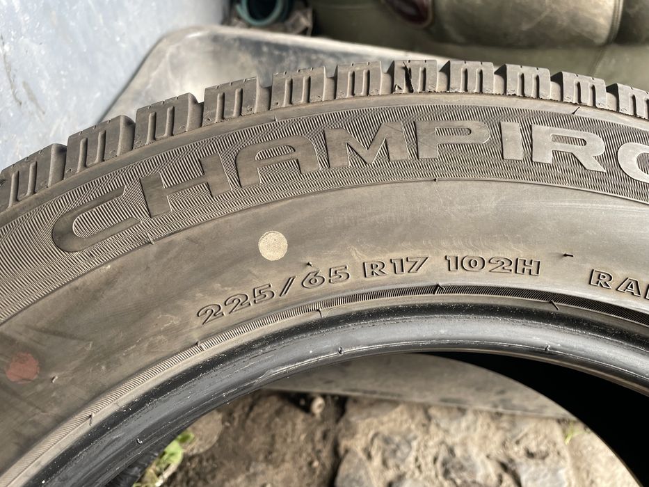 Opony zimowe 225/65R17 102H Champiro