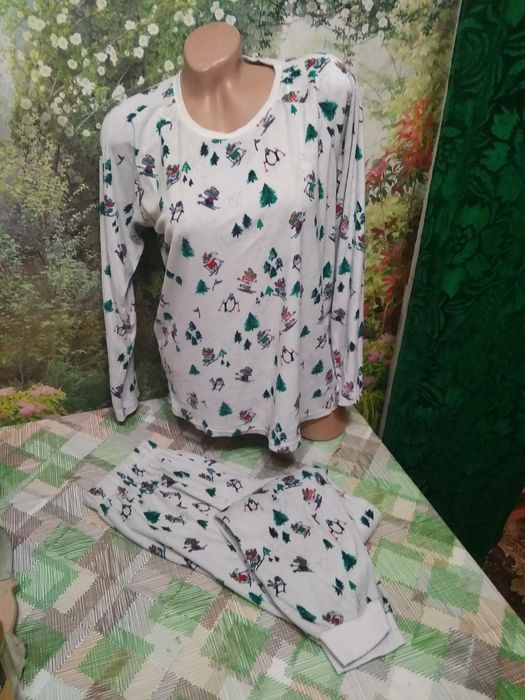 Жіноча велюрова піжамка Новорічна 48-50р