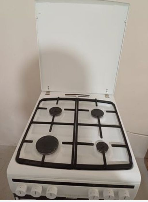 Продаю плиту газову Hansa