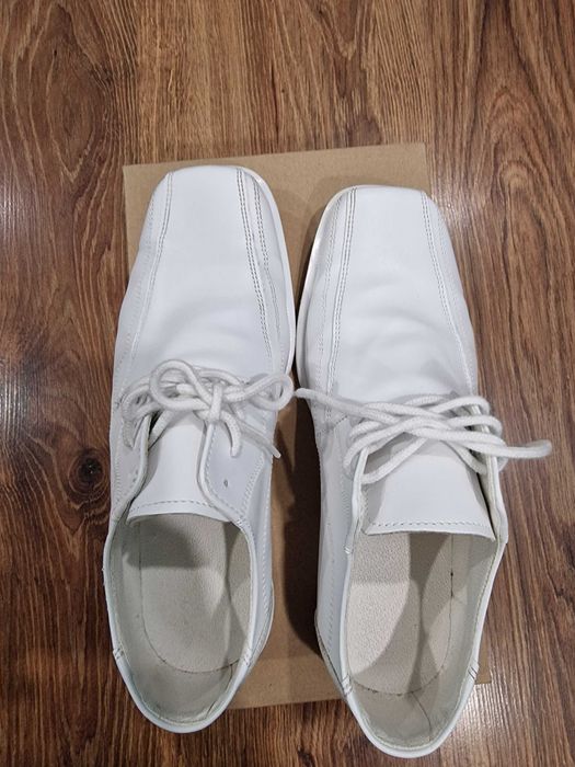 Buty chłopięce komunijne