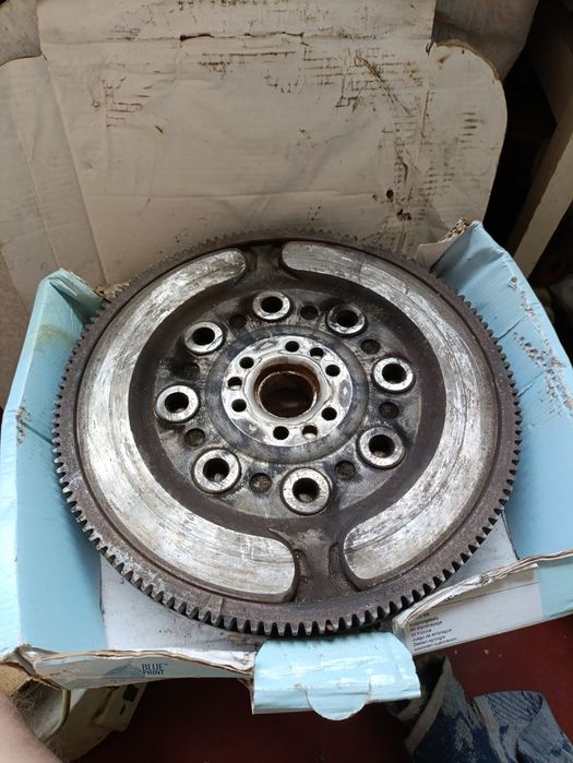 Маховик демпферний