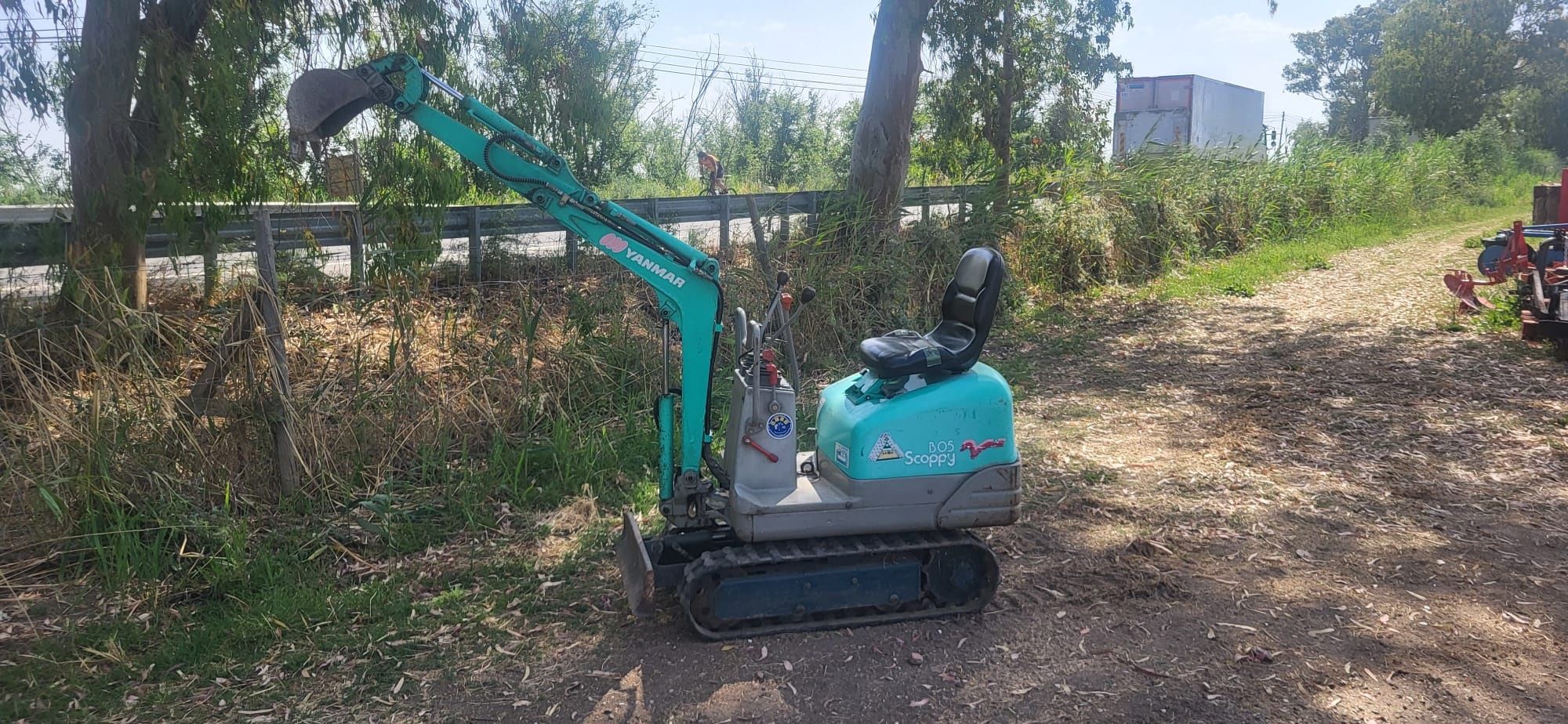 Mini giratória yanmar b 05