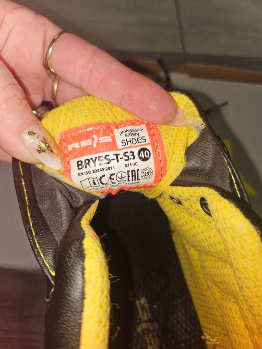 Buty antyprzekłuciowe Rejs roz. 40 NOWE