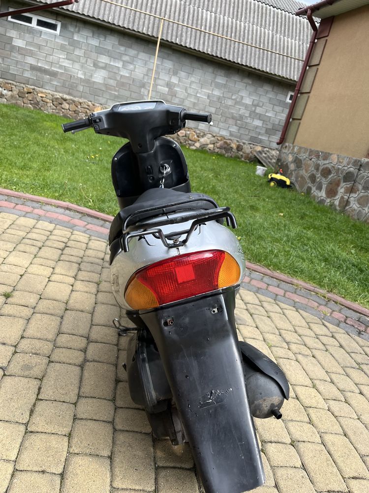 Suzuki lets 2.