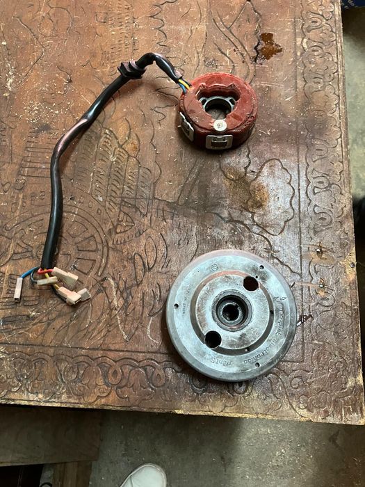 Vendo motoplat de um motor Sachs v5