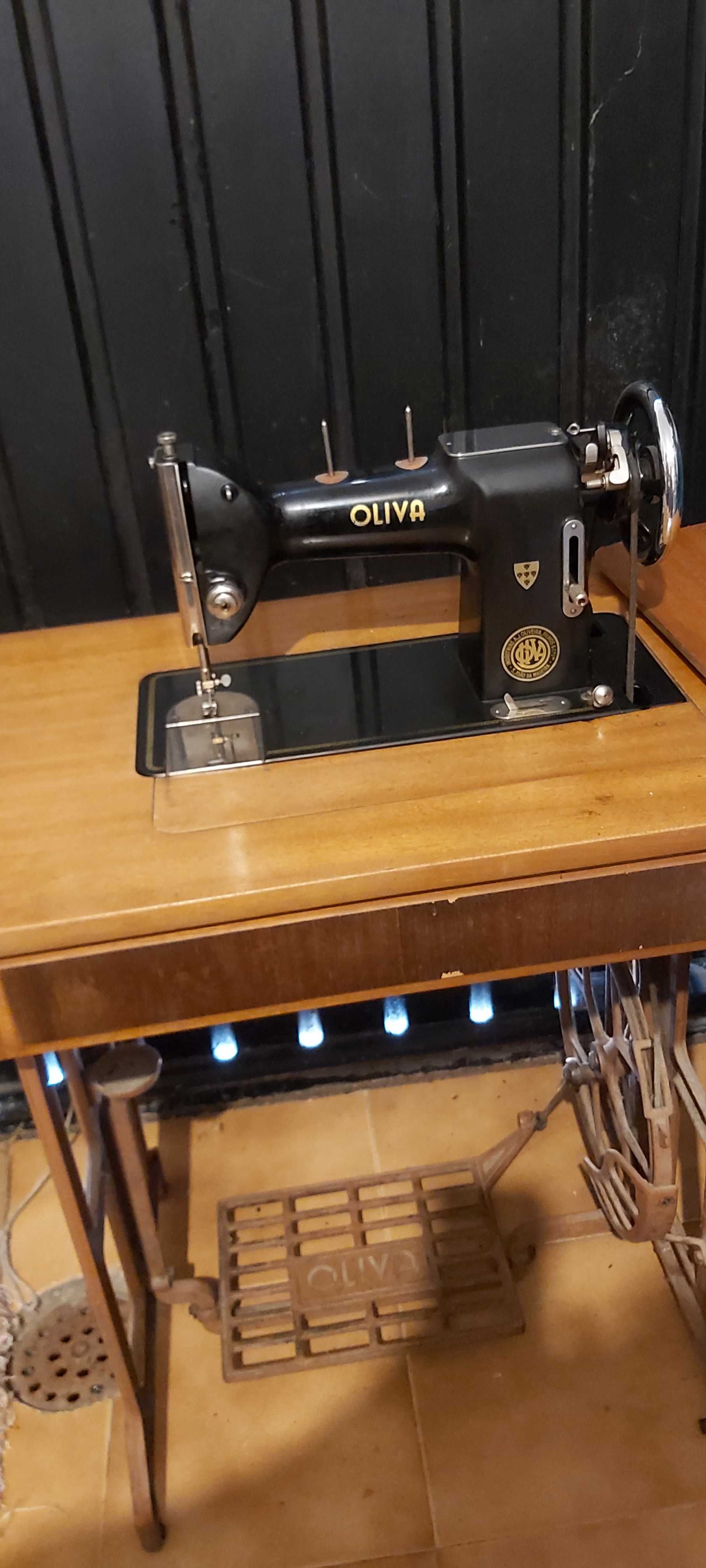 Maquina de costura antiga