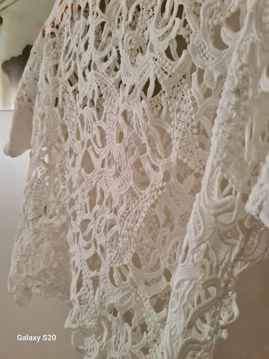 Blusa branca marca Zara pouco uso