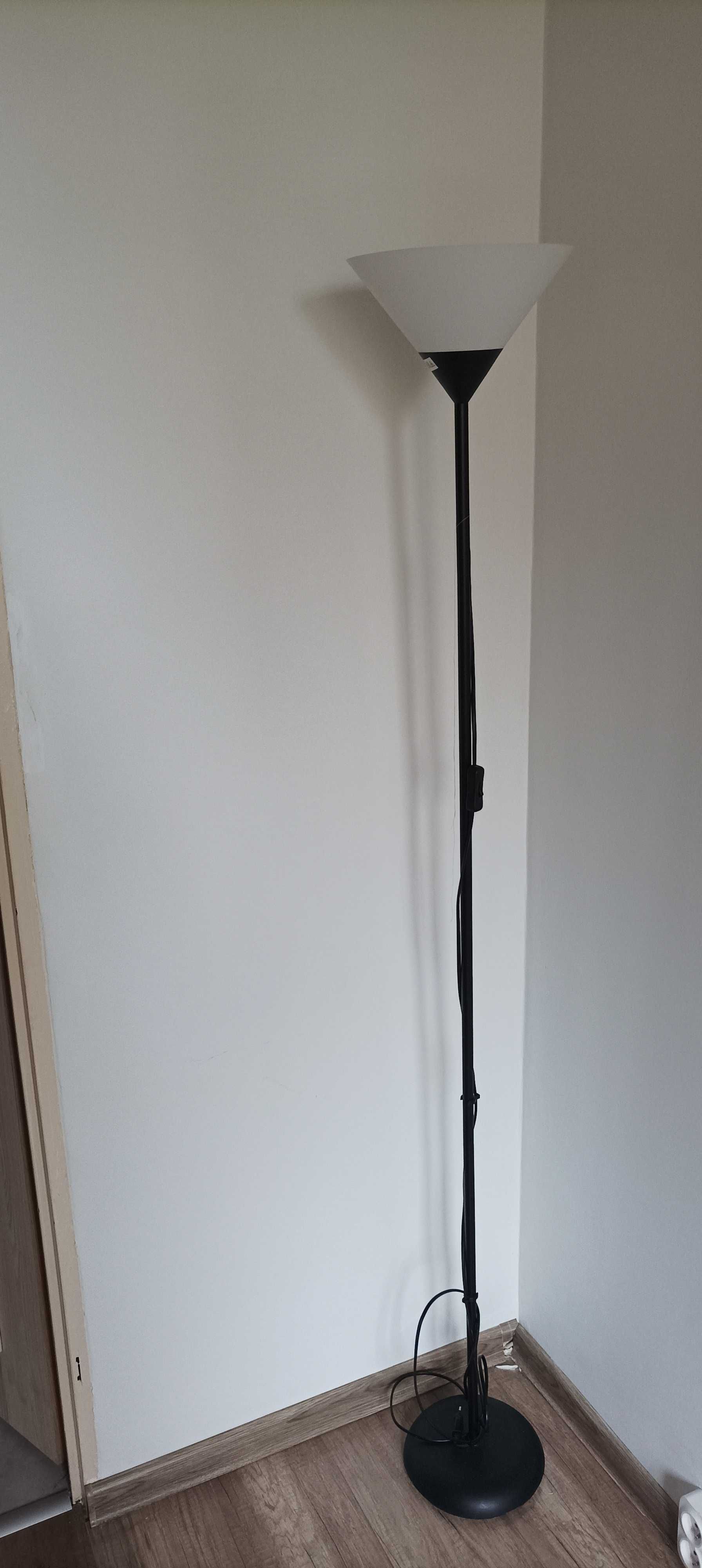 Lampa podłogowa stojąca