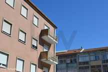 Apartamento T3 Remodelado no Centro de Alverca - Mobilado e Equipado
