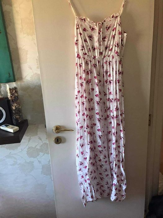 Vestido midi Stradivarius
