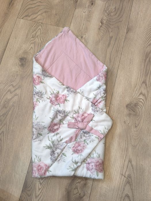 Rożek niemowlęcy dla dziewczynki