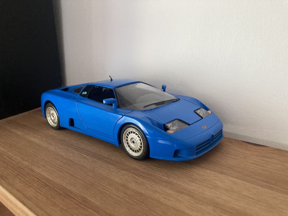 Bugatti EB110 1:18