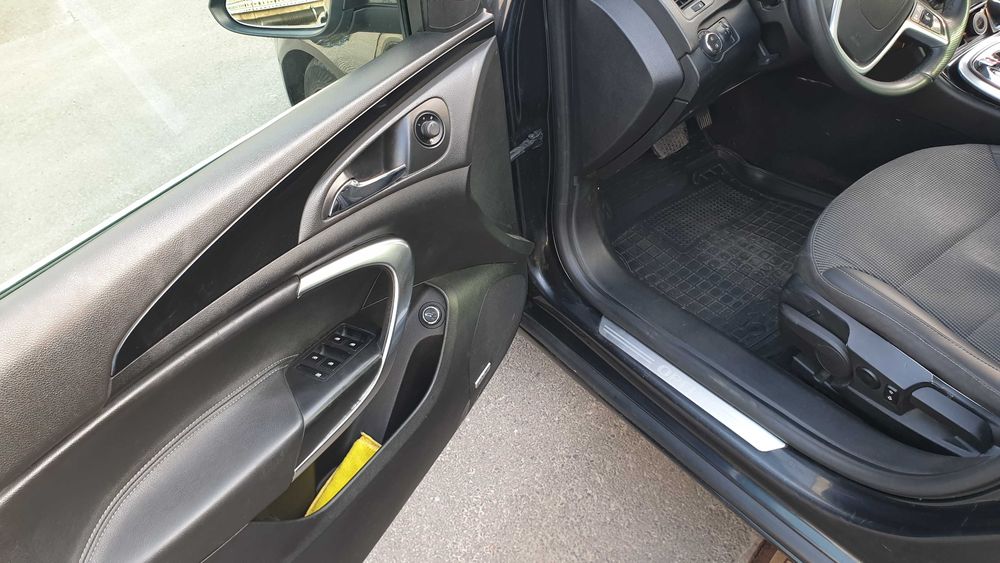 Продаю Opel Insignia
