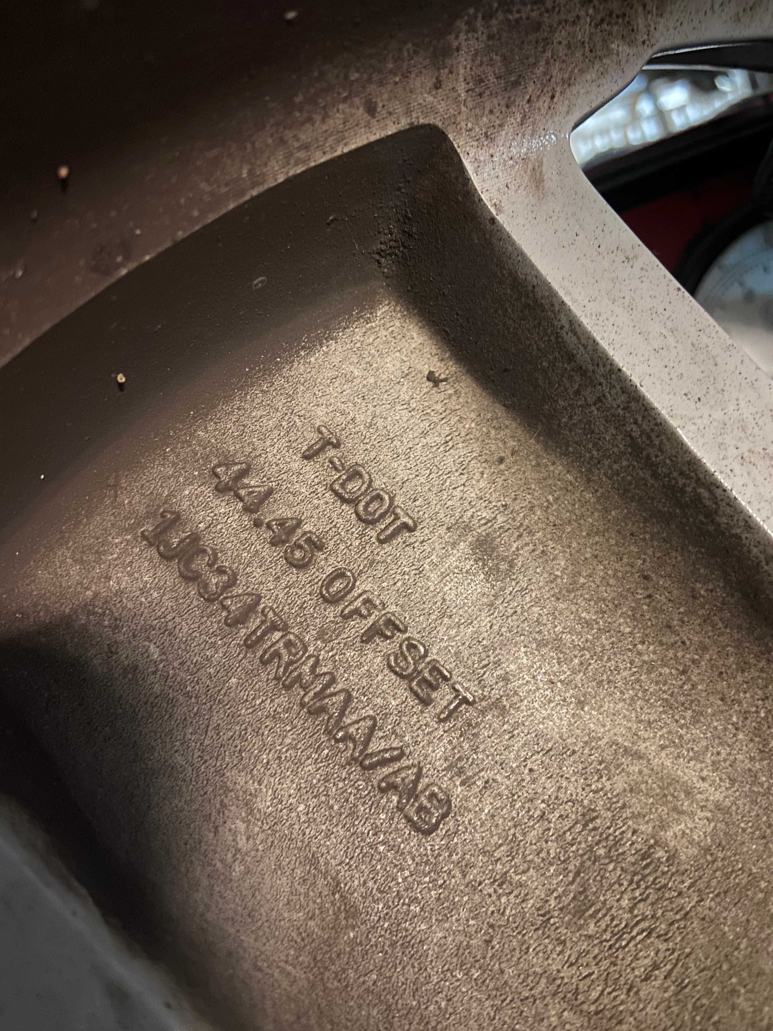 Koła alufelgi 18 oryginalne Jeep 5x127