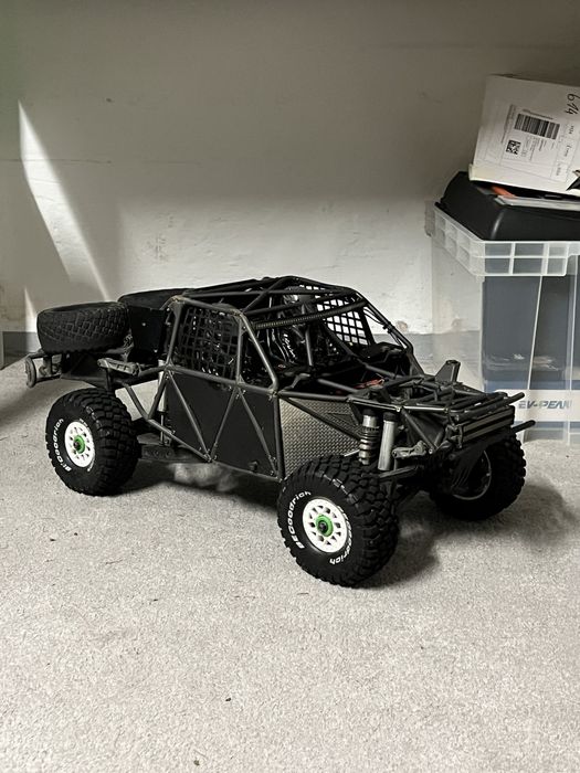 Traxxas UDR hobbywing max8
