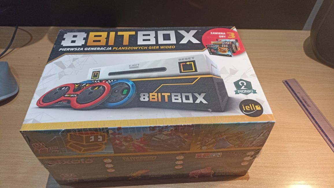 Nowa gra 8bitbox gra planszowa