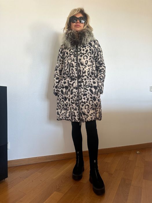 Moncler пуховик теплый с натуральным мехом