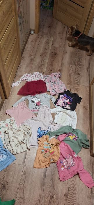 Ubranka dla dziewczynki rozmiar 98.