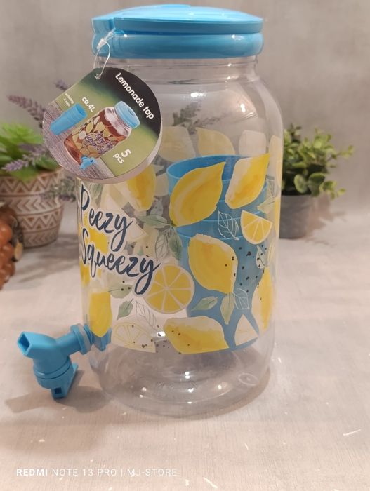 Słój z kranikiem na lemoniadę