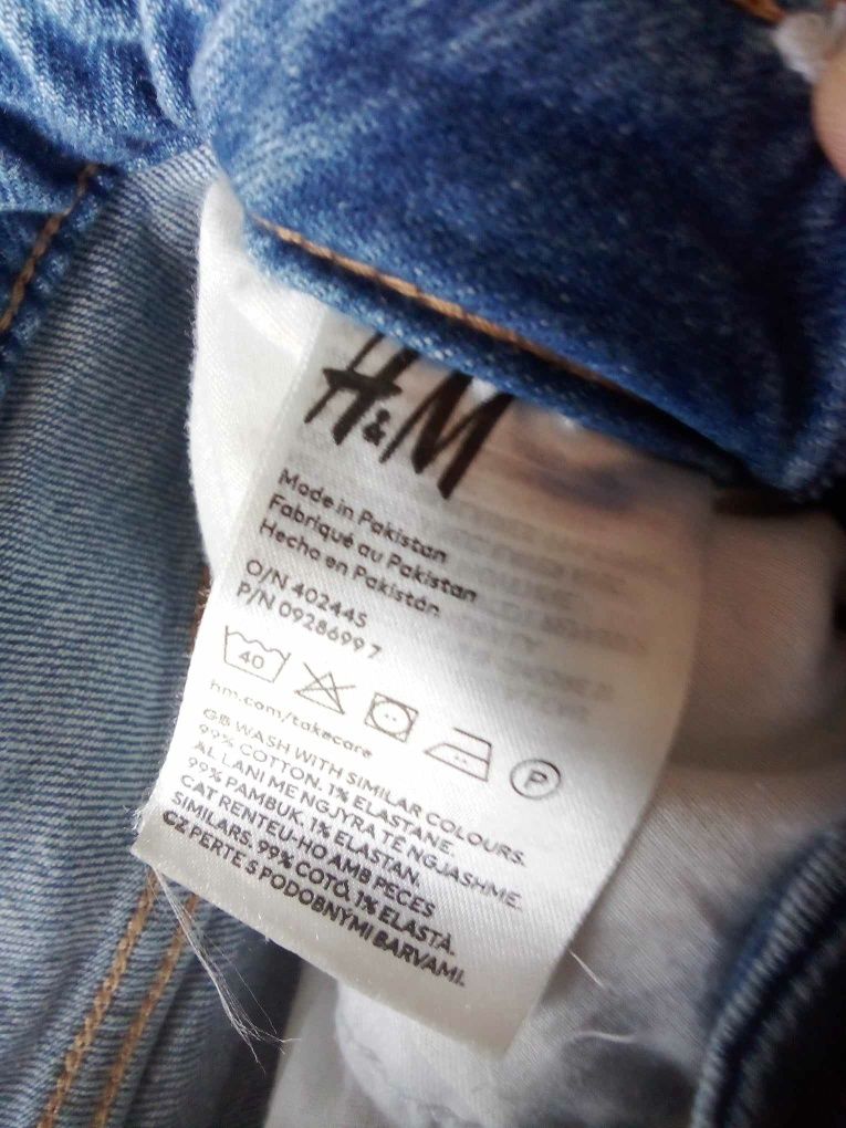 Ciemno niebieskie spodnie jeansy H&M