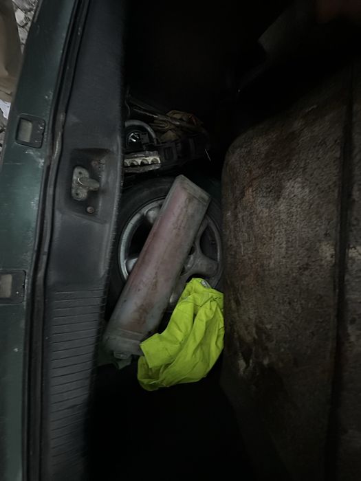 Carro antigo , mas valente. Motor funcionando direitinho.