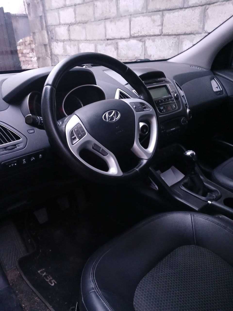 Продам Hyundai ix35  2013