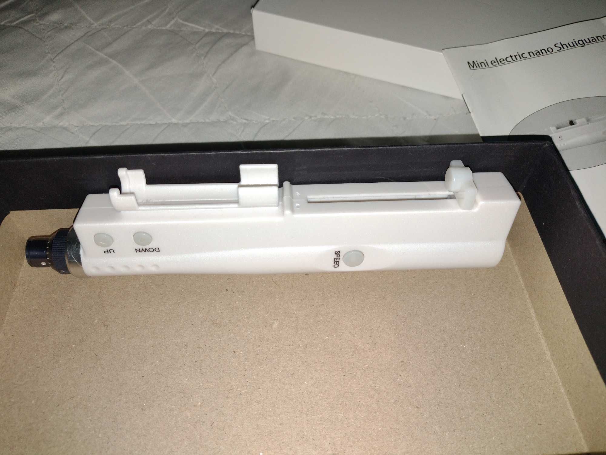 Dermapen PRO + z aplikatorem w wersji bezprzewodowej