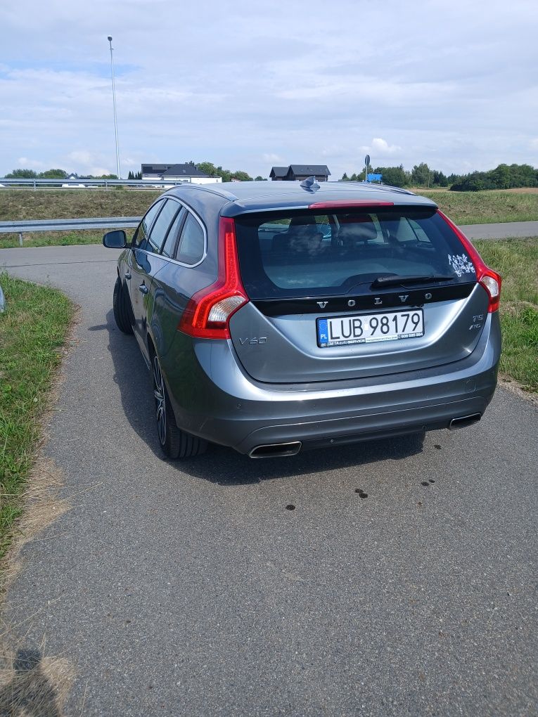 VOLVO V60 T5 AWD 2.5