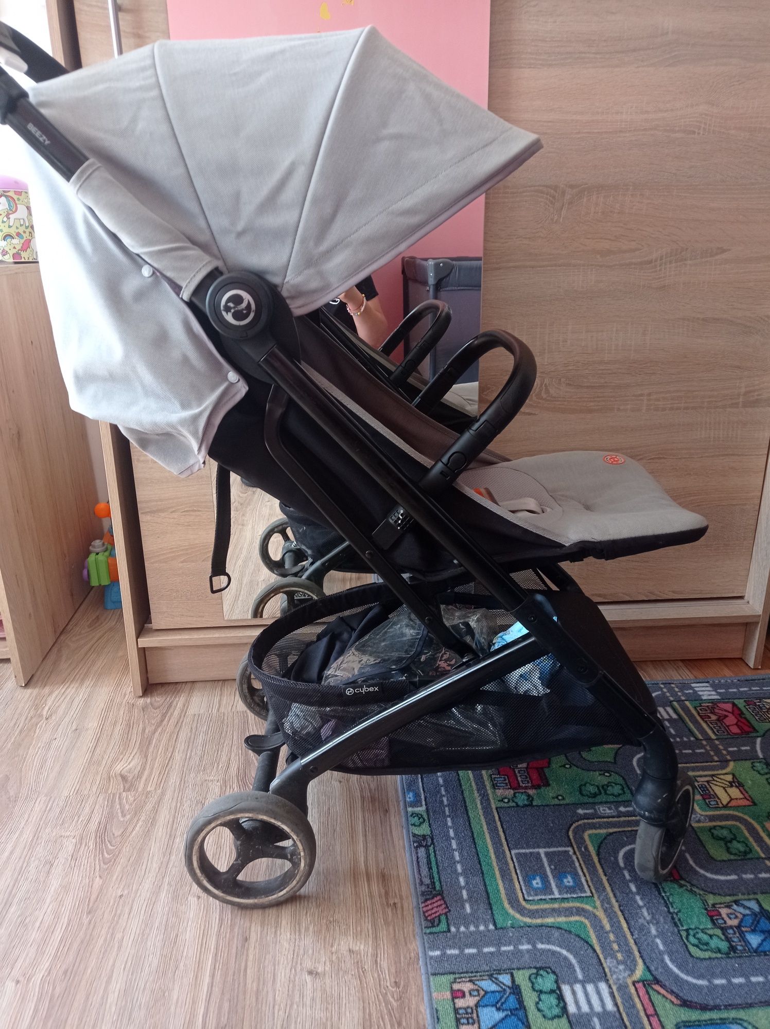 Sprzedam spacerówkę cybex beezy