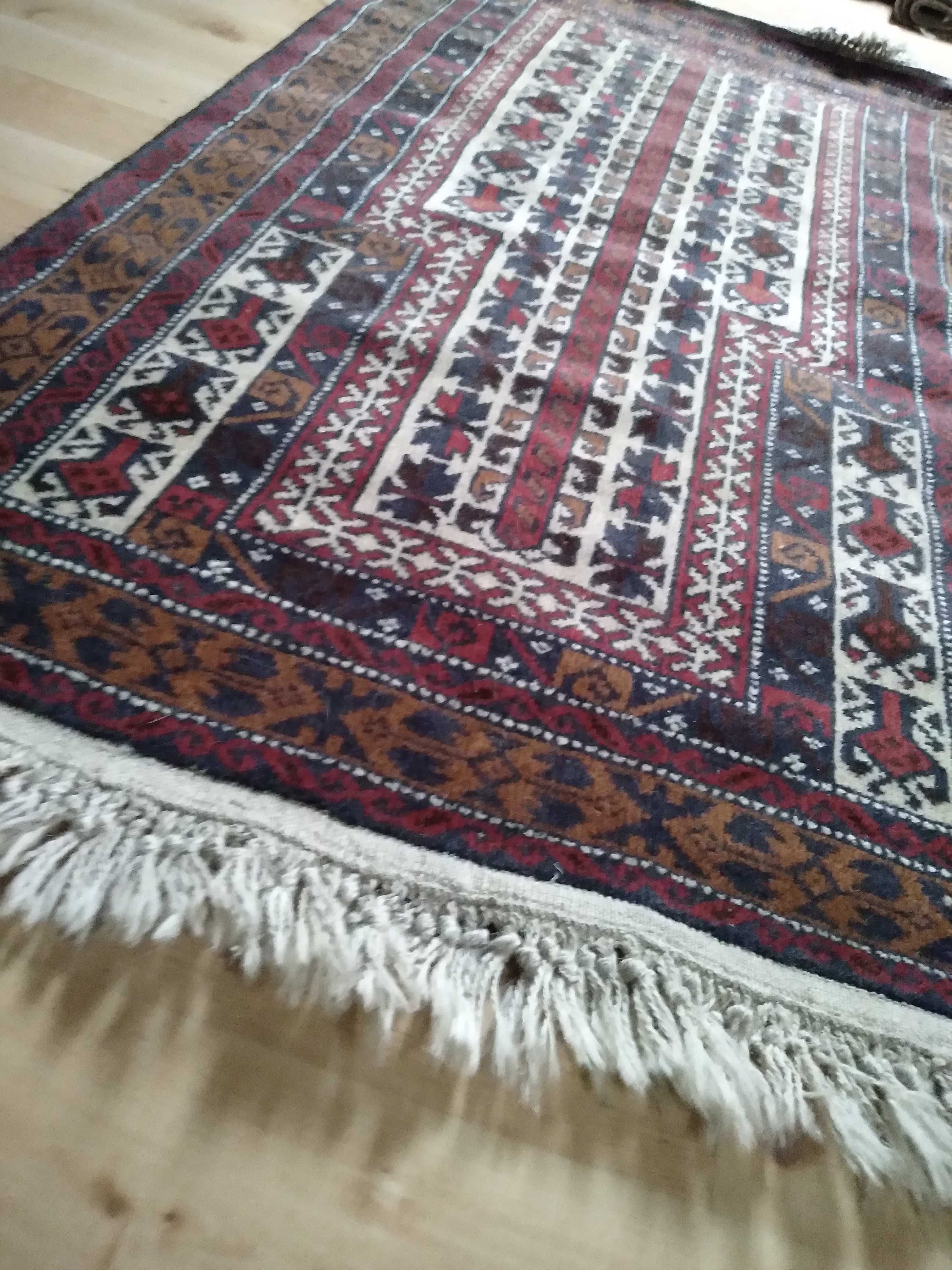 Sprzedam dywan Perski ręcznie tkany 150/80,140/70/,100/50