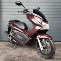 Продам максіскутер Honda PCX 125 (5785)