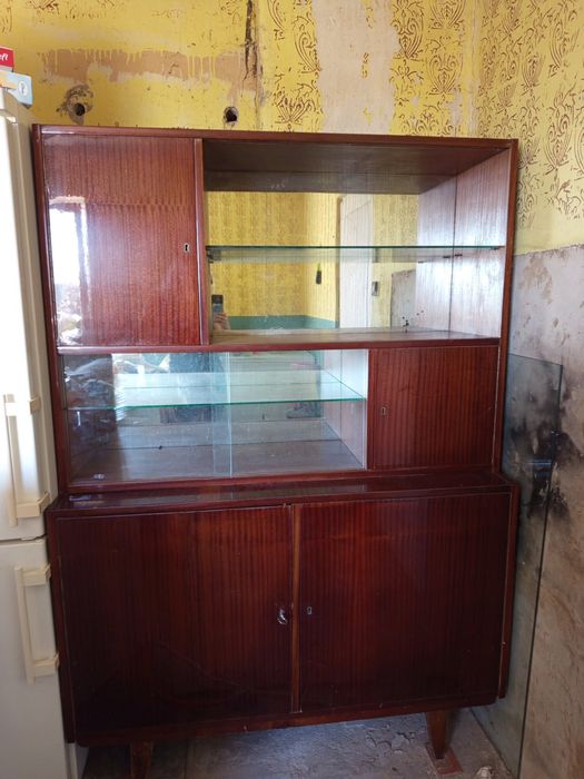 Oddam  szafki ze szkłem