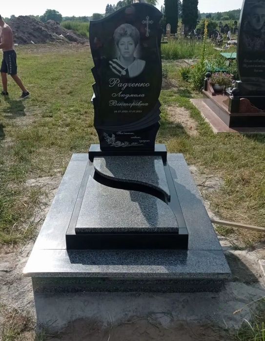 Пам'ятники під ключ