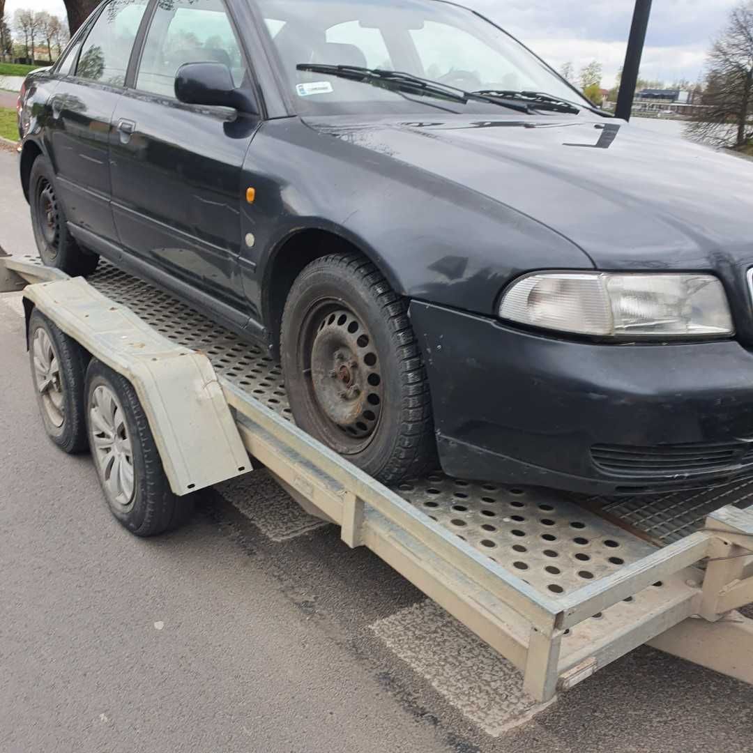 Audi A4 B5 1.9 tdi kolor czarny, sedan przeznaczony na części