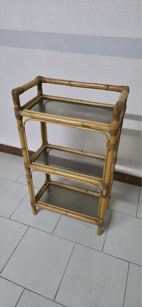 Estante de bambu