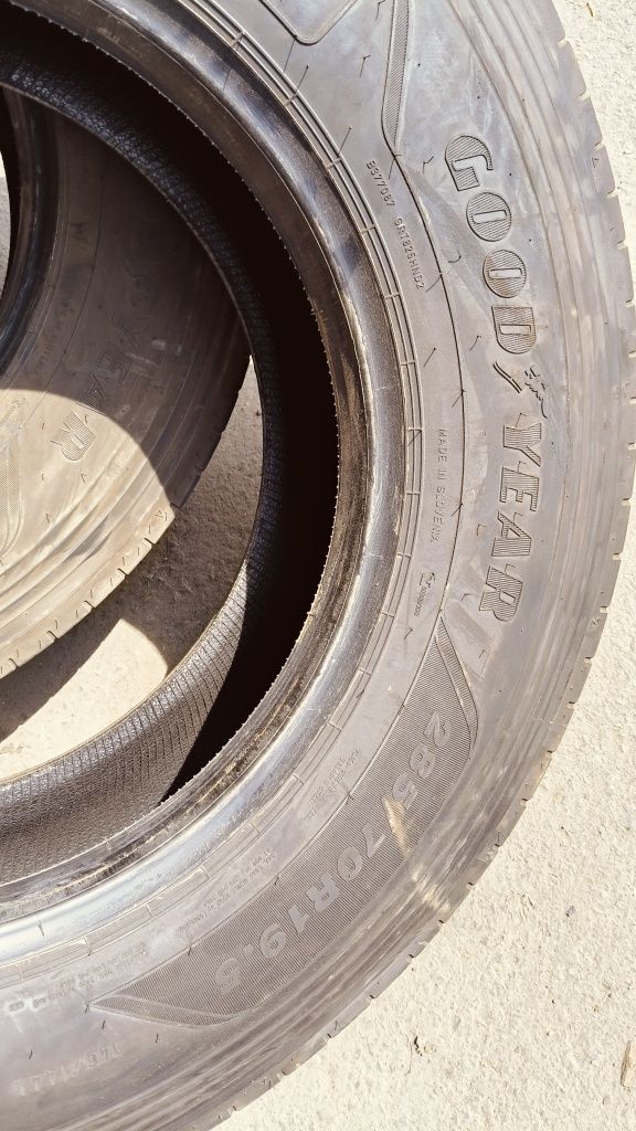 Opony przód 285/70r19.5 Goodyear KmaxS jak nowe