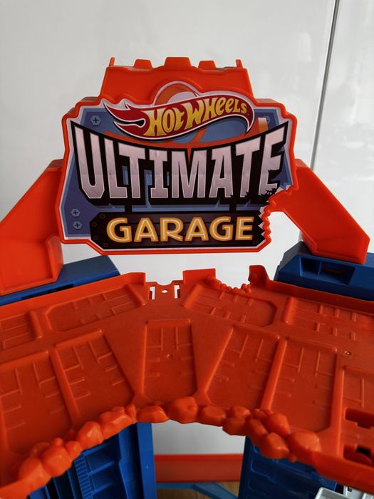 Hot Wheels Mega Garaż Atak Dinozaura T-Rex