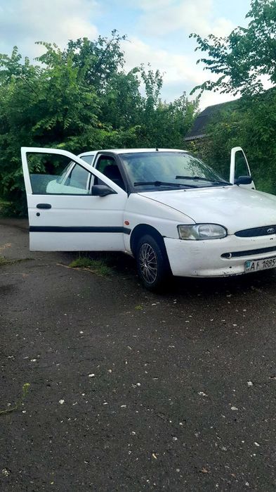 Продам  Ford Escort