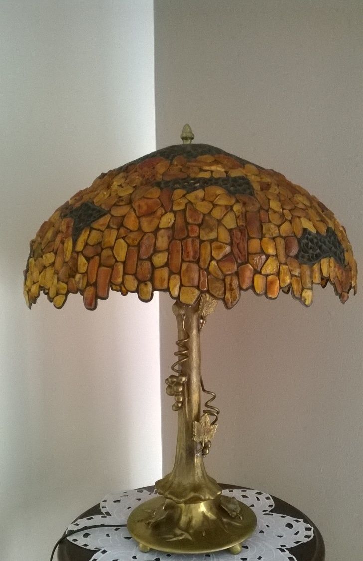 Wyjątkowa Lampa z bursztynem