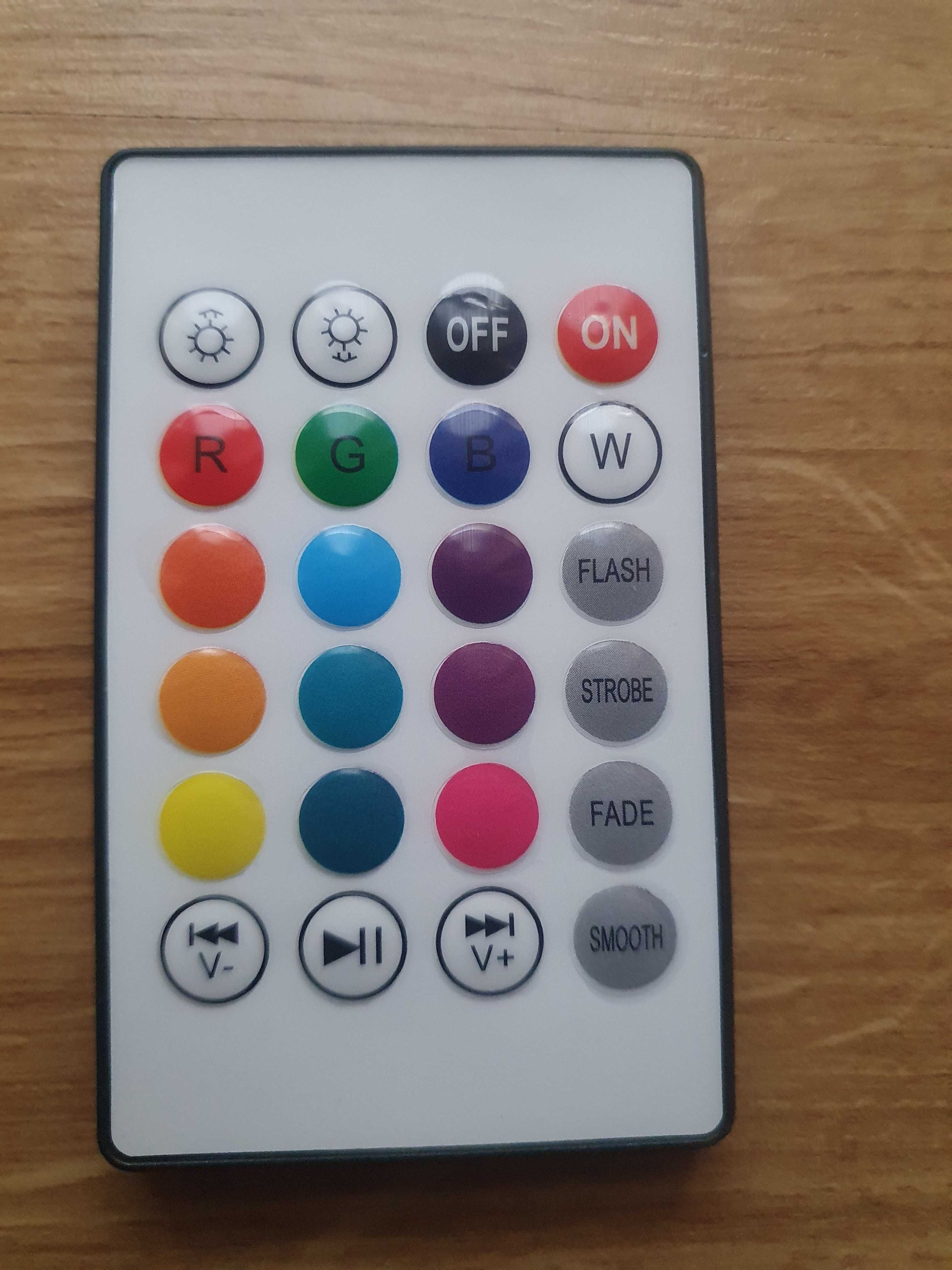 Głośnik lampa Bluetooth-zmienne oświetlenie, sterowany pilotem NOWY