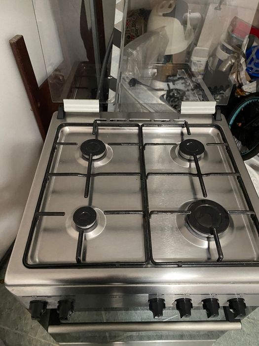 Fogão  com forno elétrico