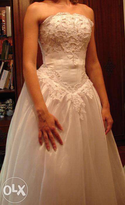 Весільна сукня біла, корсет розшитий камінням