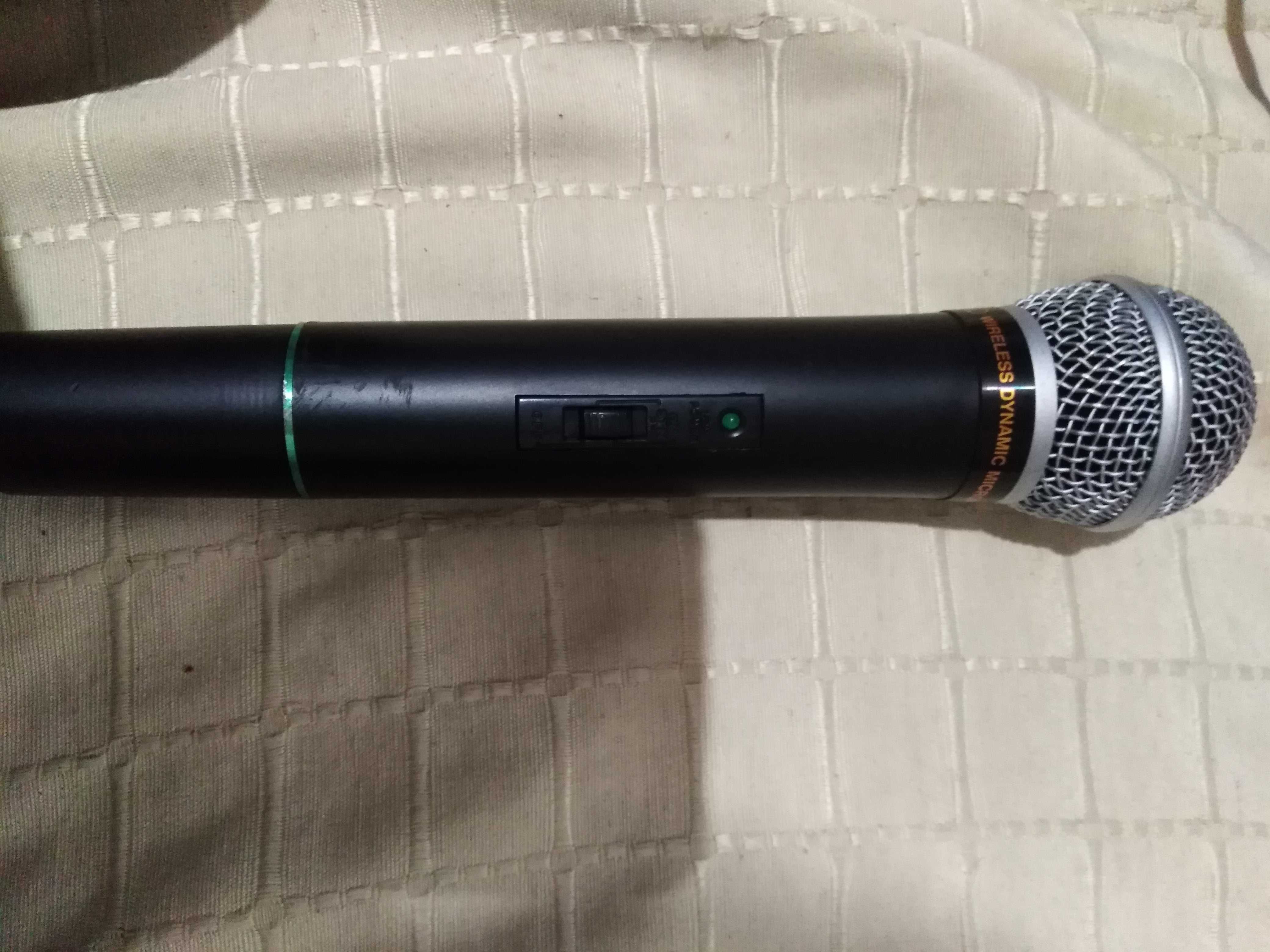 Mikrofon bezprzewodowy Shure T4