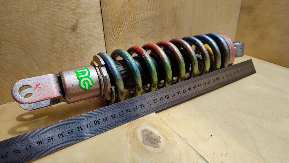 Амортизатор задній. Довжина 38см