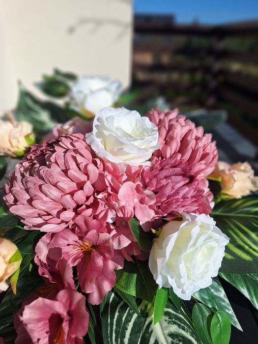 Komplet nagrobny z pięknymi chryzantemami, Stroik i bukiet na cmentarz