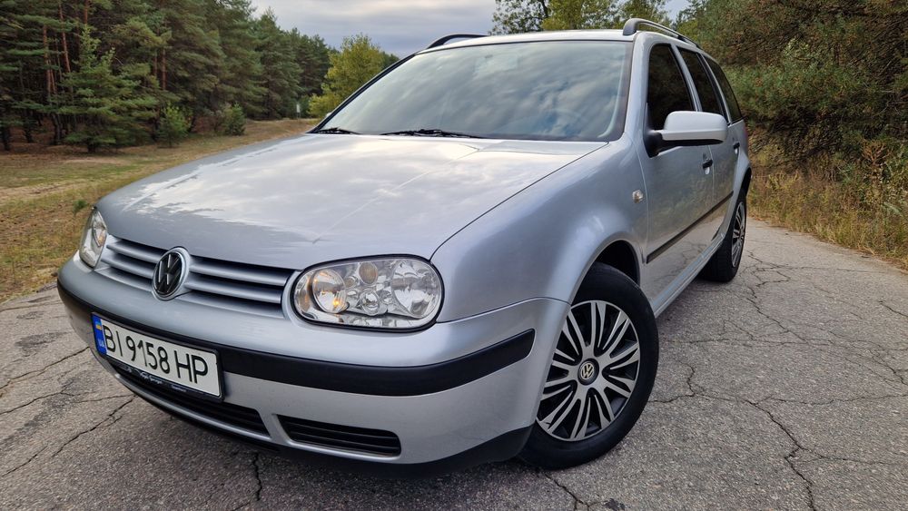 Volkswagen Golf 1,6 з кондиціонером