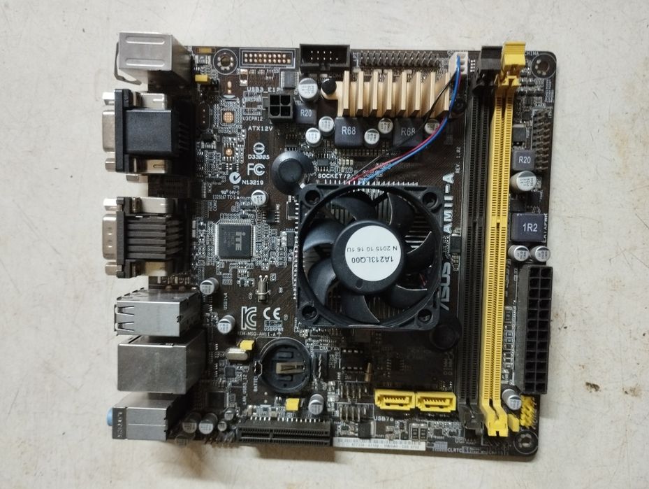 Разные комплекты материнских плат